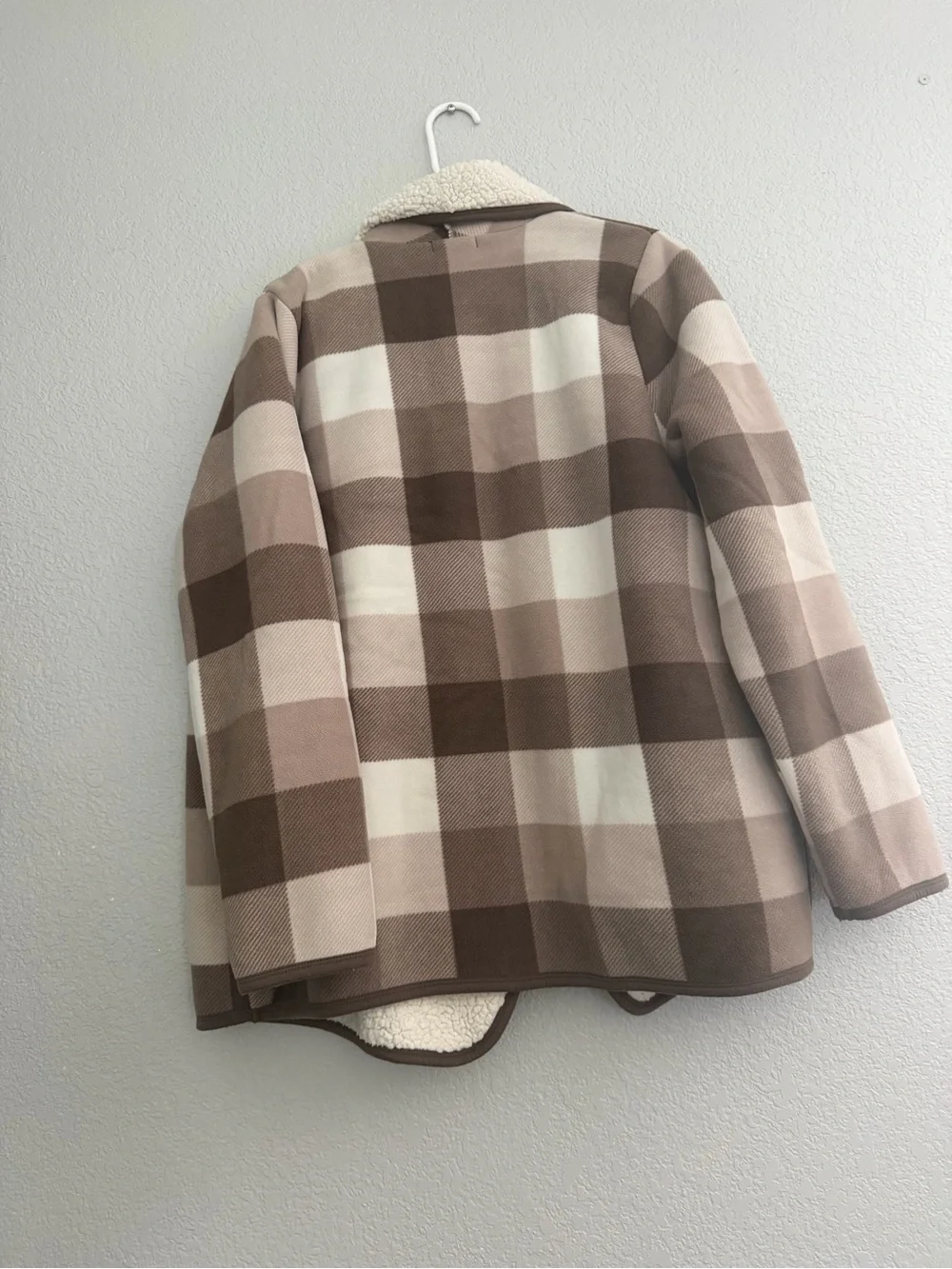 SONOMA Plush Sherpa Jacket in Cream - Picture 3 of 5